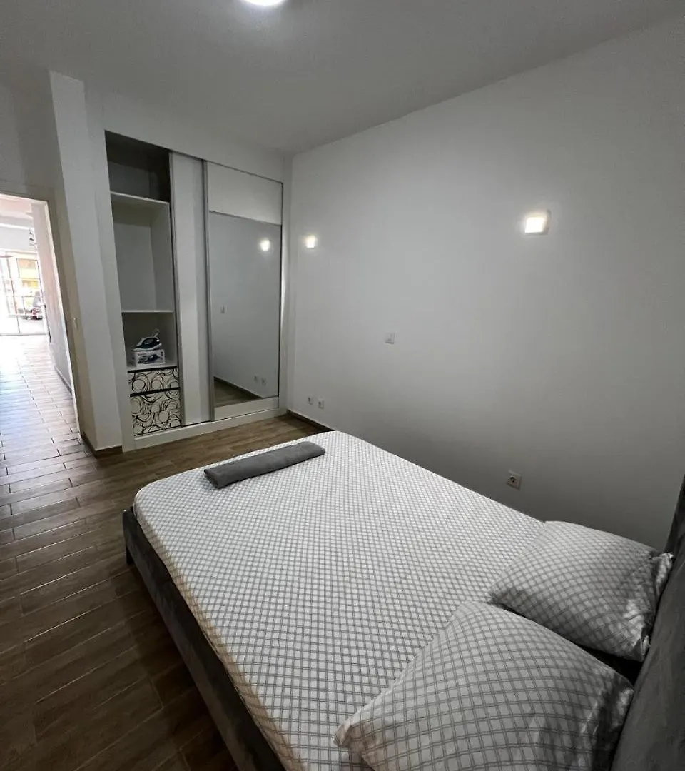 Island Guest House برايا شقة
