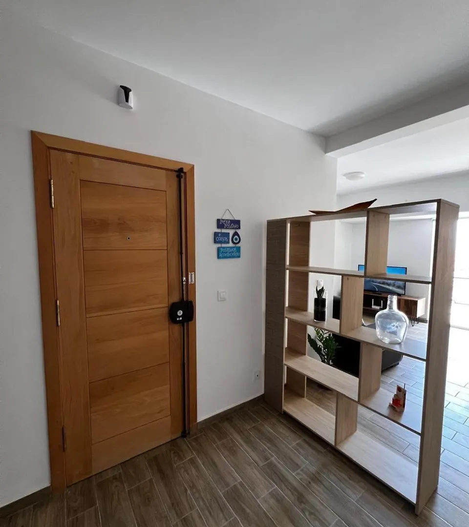 Island Guest House برايا